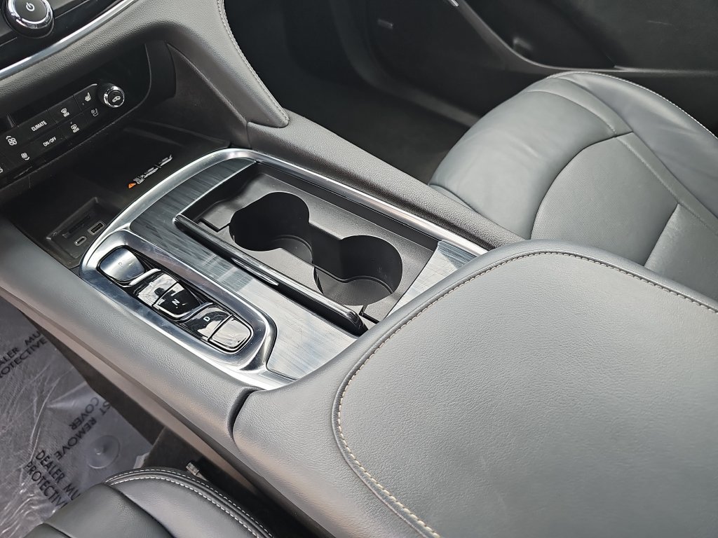 Used 2022 Buick Enclave Premium FWD image 24