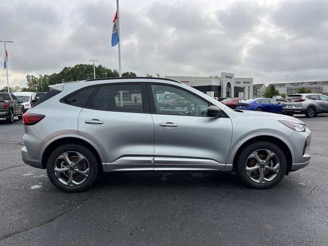 Certified 2024 Ford Escape ST-Line w/ Tech Pack #1 AWD/4WD image 9