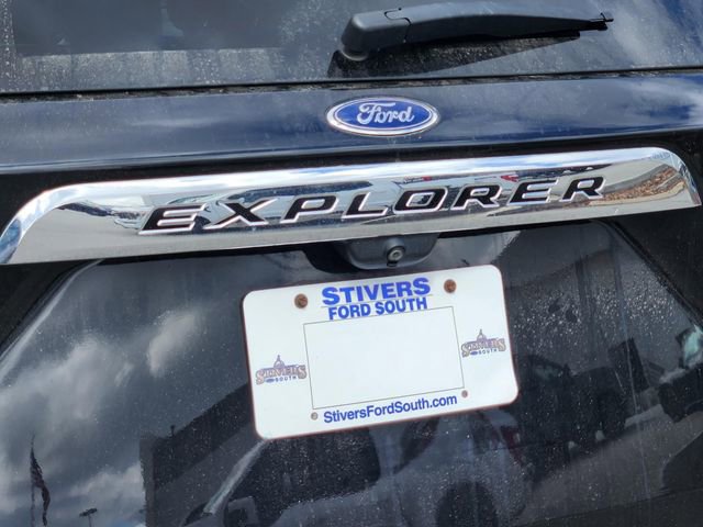 Certified 2021 Ford Explorer XLT w/ Equipment Group 202A image 8