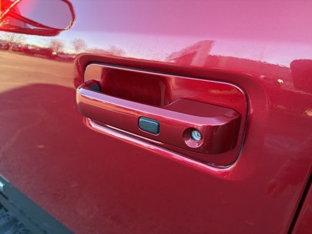 Certified 2022 Ford F250 Lariat w/ Black Appearance Package image 20