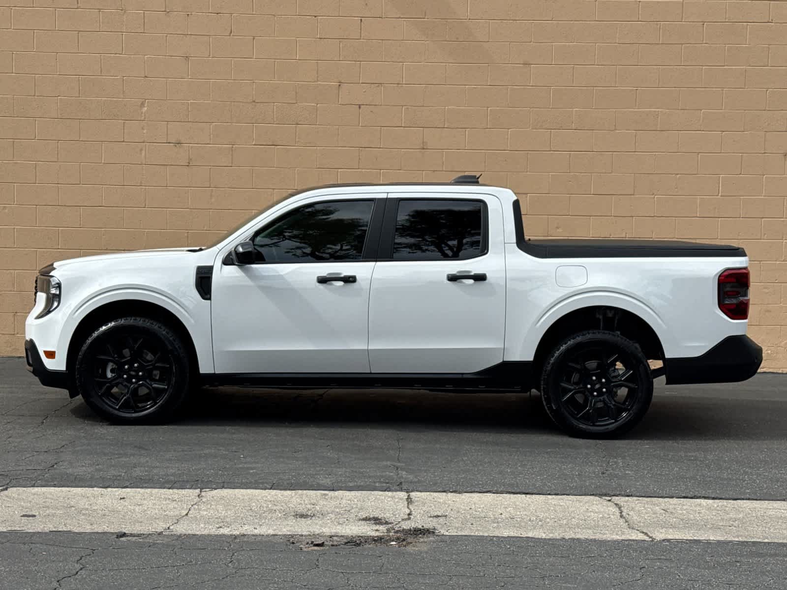 Certified 2025 Ford Maverick XLT w/ XLT Luxury Package AWD/4WD image 5