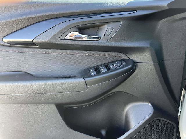 Used 2023 Chevrolet TrailBlazer RS w/ Convenience Package image 16