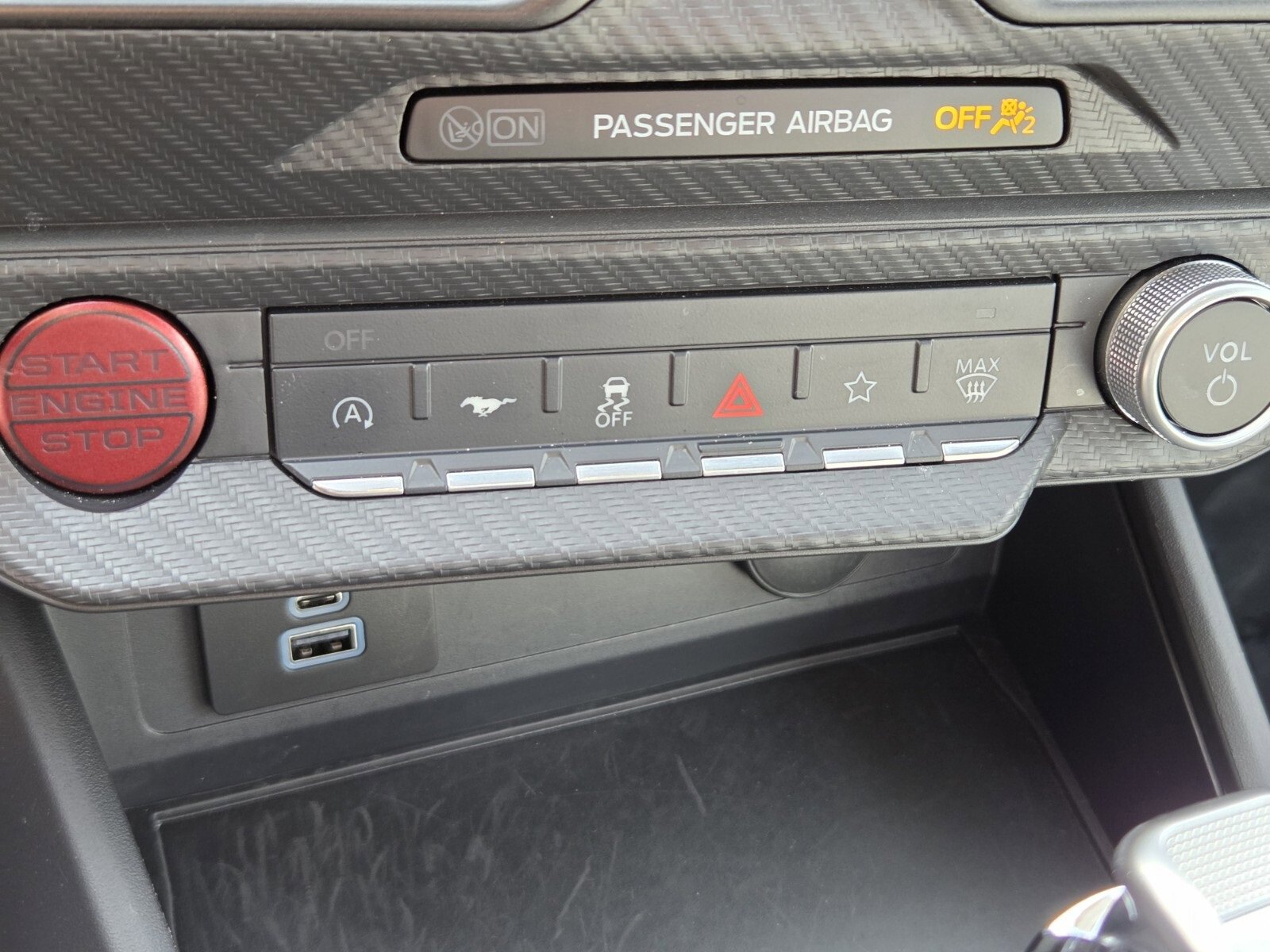 Certified 2025 Ford Mustang Coupe image 22