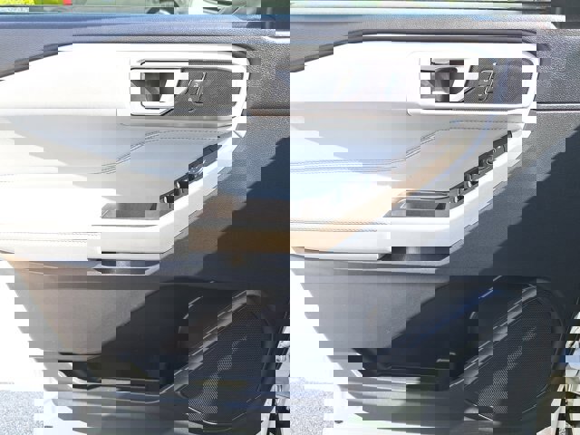 Certified 2023 Ford Explorer XLT w/ Equipment Group 202A image 20