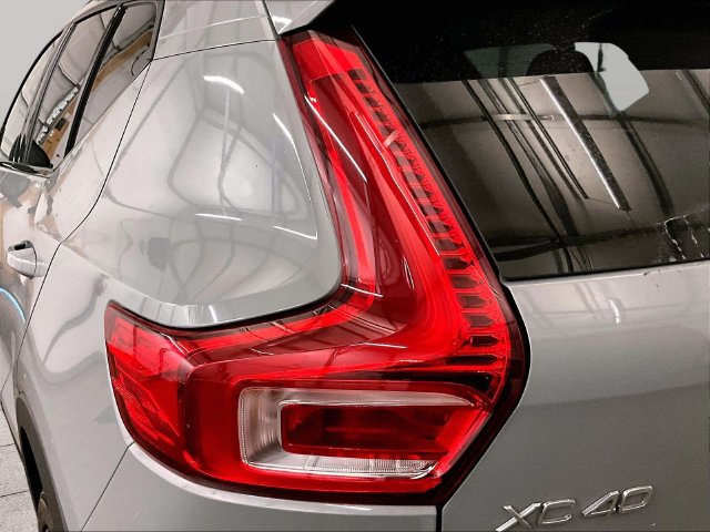 Used 2024 Volvo XC40 B5 Ultimate w/ Climate Package AWD/4WD image 28