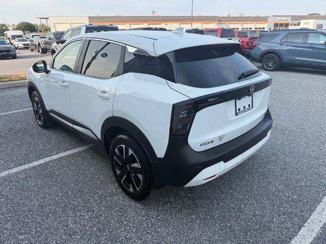 Used 2025 Nissan Kicks SV AWD/4WD image 6