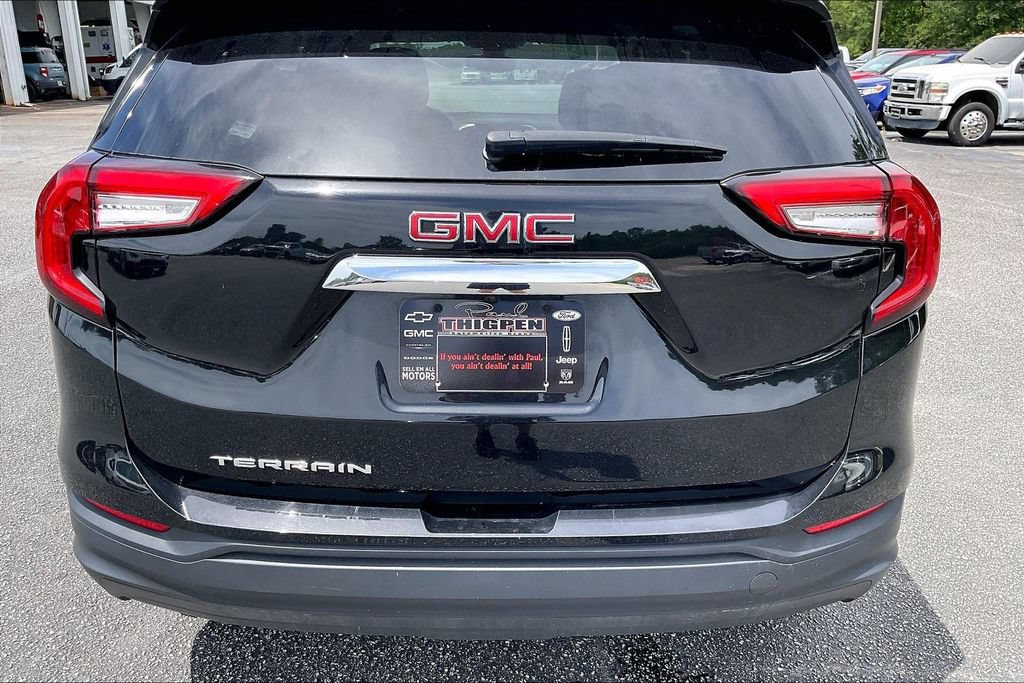 Used 2024 GMC Terrain SLE FWD image 8