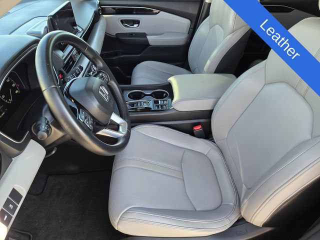 Used 2025 Honda Pilot Touring image 12
