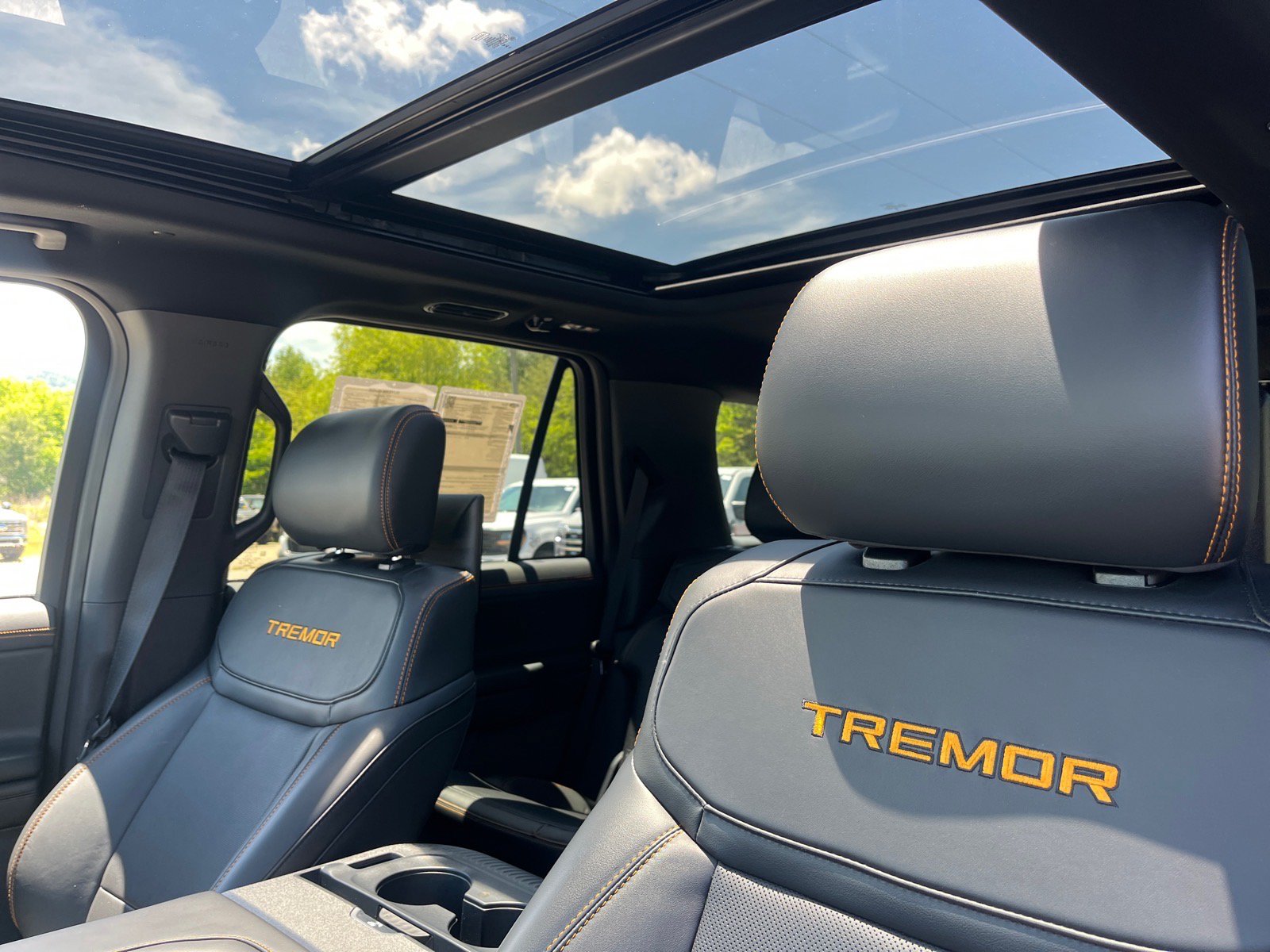 Certified 2026 Ford Expedition Tremor AWD/4WD image 7