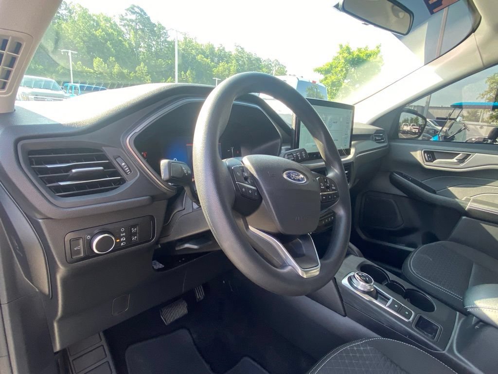 Certified 2025 Ford Escape Active w/ Tech Pack #1 FWD image 9