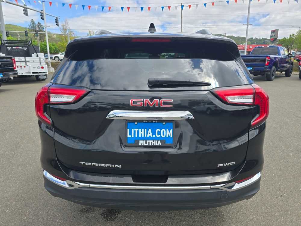 Used 2022 GMC Terrain SLT AWD/4WD image 4