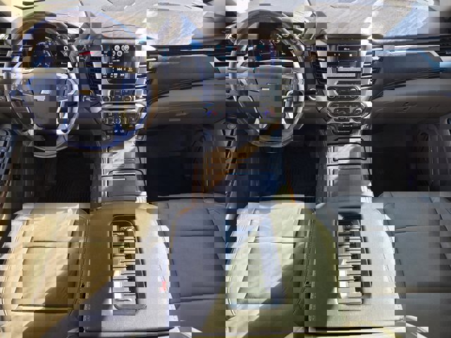 Used 2017 Chevrolet Suburban Premier image 24