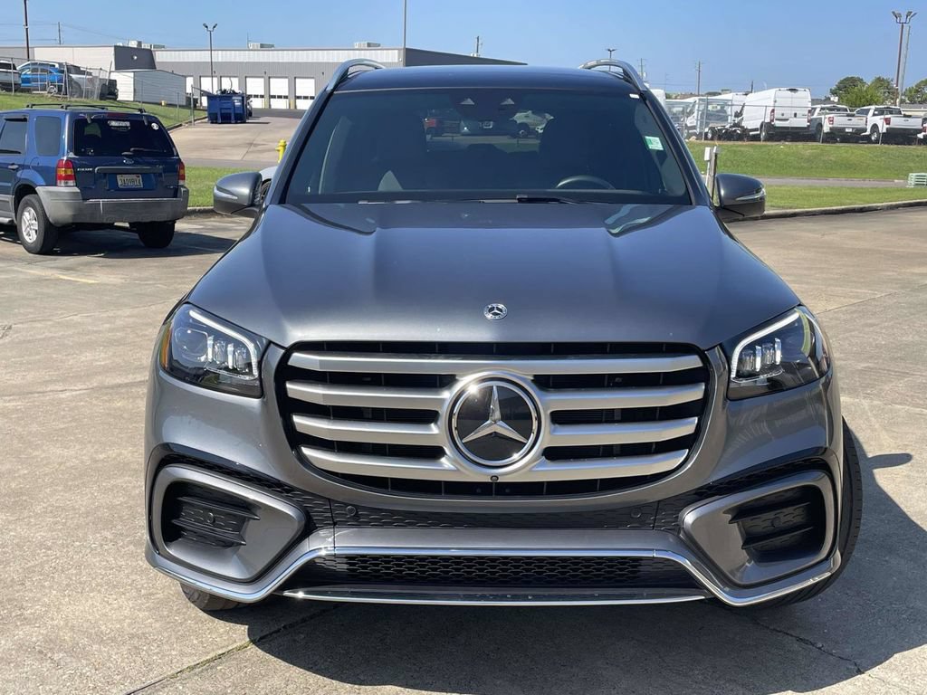 Used 2025 Mercedes-Benz GLS 450 4MATIC image 8