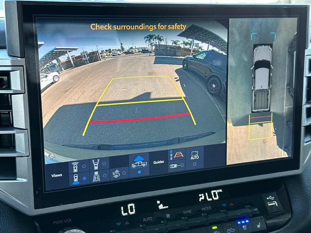 Used 2024 Toyota Tundra Limited AWD/4WD image 17