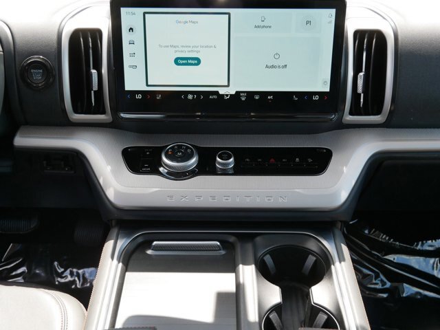 Certified 2025 Ford Expedition Active AWD/4WD image 17