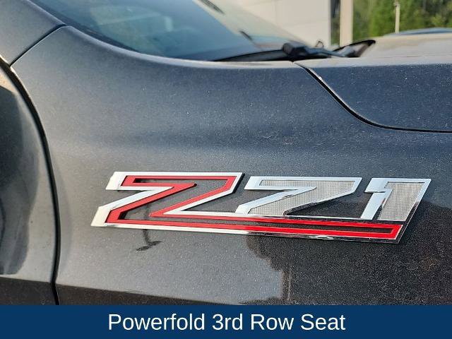 Used 2022 Chevrolet Tahoe Z71 w/ Luxury Package AWD/4WD image 2