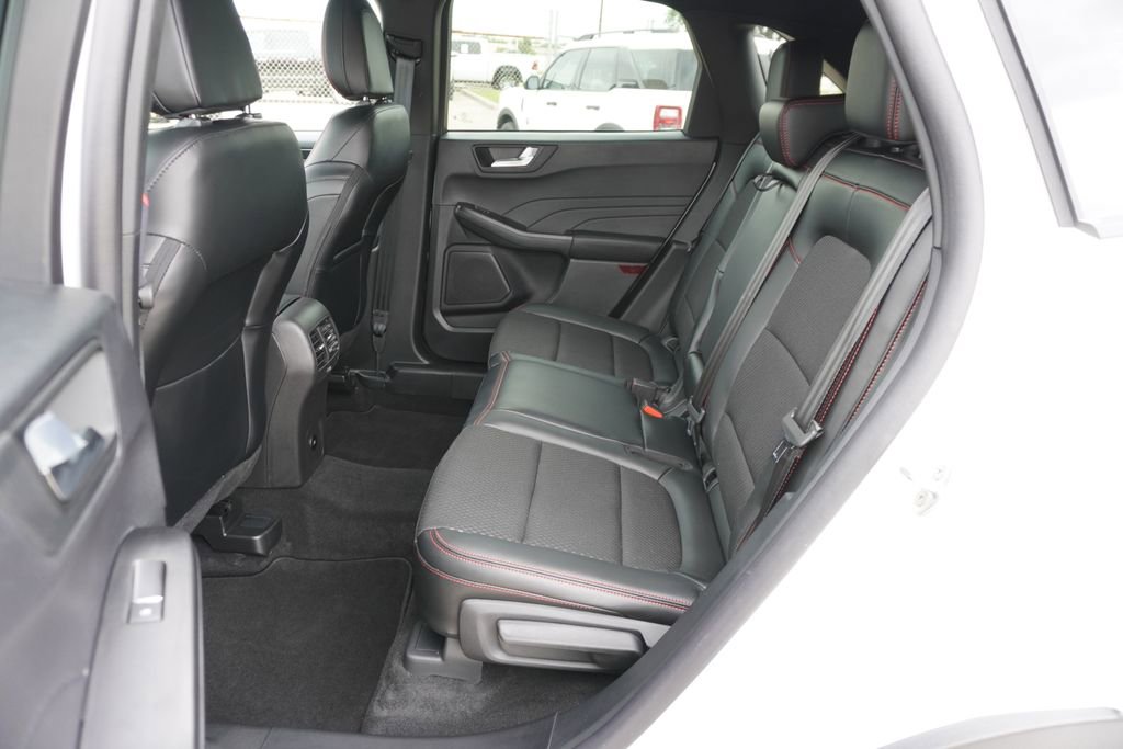 Certified 2025 Ford Escape ST-Line w/ Tech Pack #1 FWD image 16