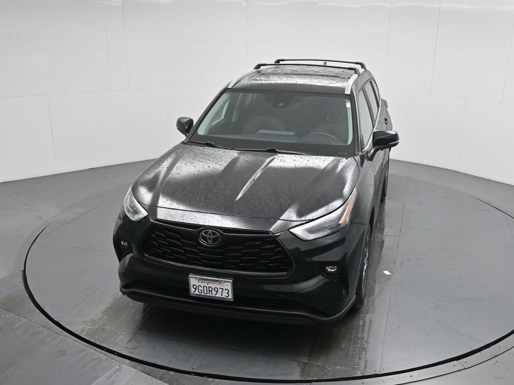 Used 2023 Toyota Highlander XLE image 41
