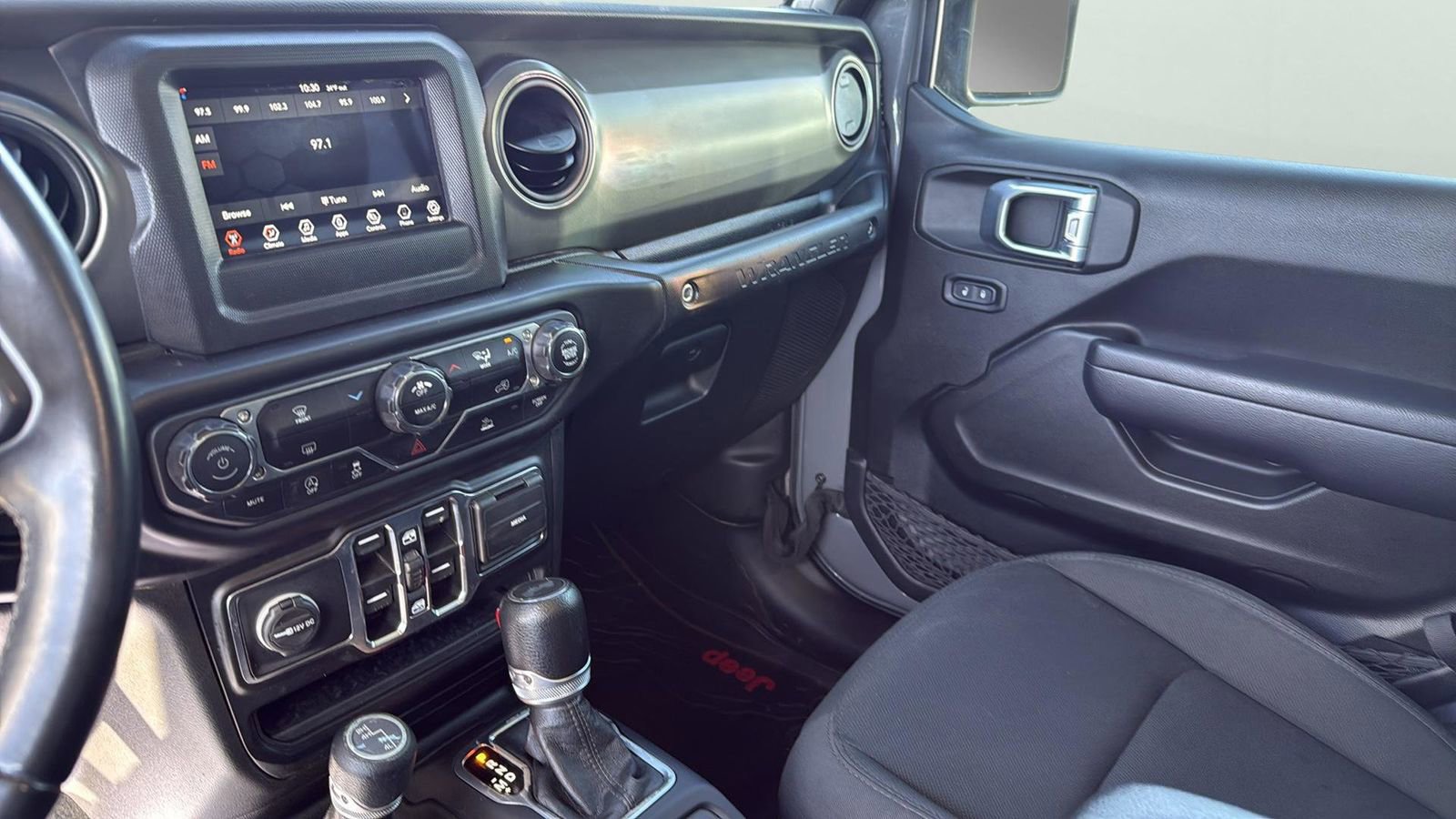 Used 2022 Jeep Wrangler Unlimited Sport AWD/4WD image 20