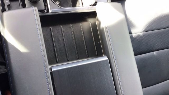 Used 2025 Toyota Sequoia Platinum image 36