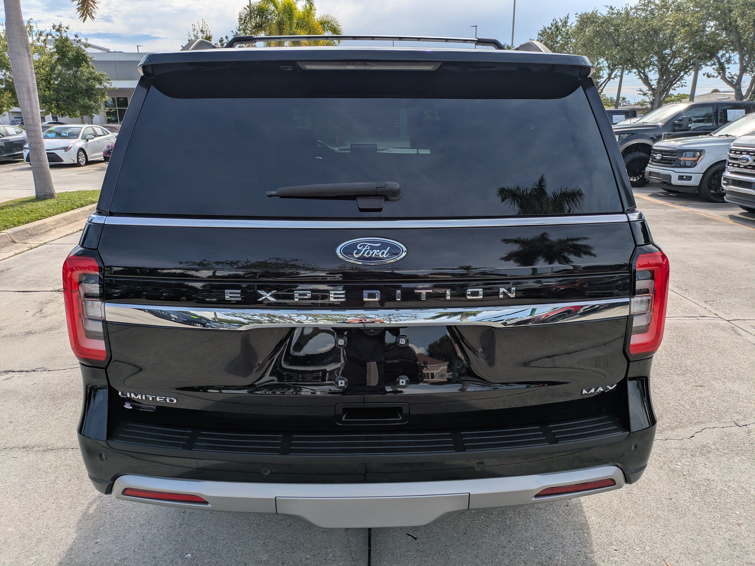 Certified 2022 Ford Expedition Max Limited AWD/4WD image 5