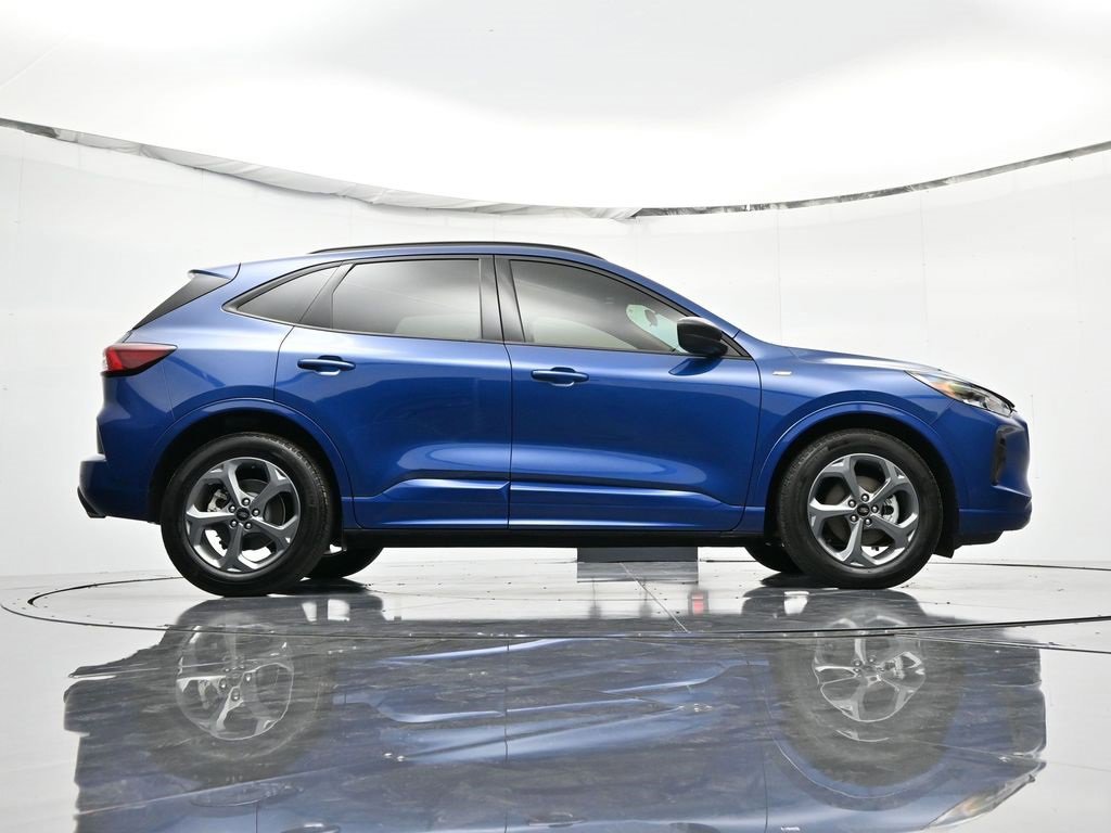 Certified 2023 Ford Escape ST-Line w/ Equipment Group 301A image 18