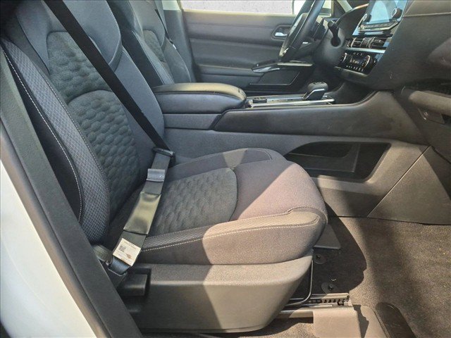 Used 2022 Nissan Pathfinder SV AWD/4WD image 20