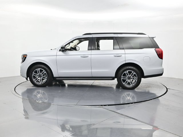 Certified 2025 Ford Expedition Active AWD/4WD image 7