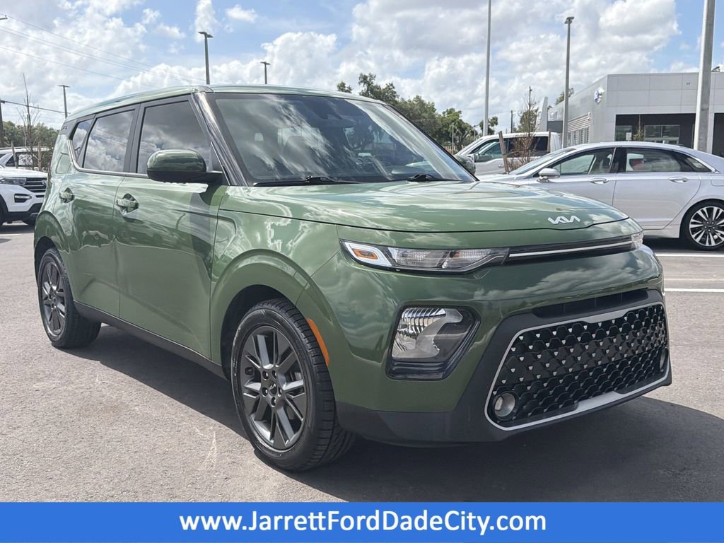 Used 2022 Kia Soul EX image 1
