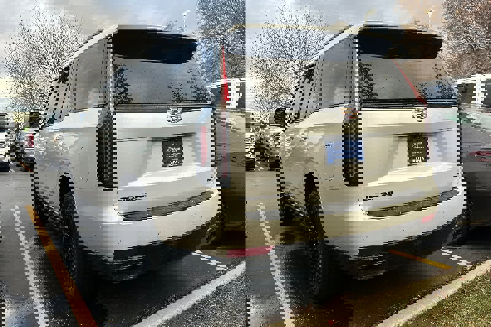 Used 2022 Cadillac Escalade Sport Platinum image 6