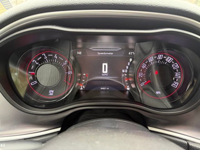 Used 2019 Dodge Challenger SXT w/ Blacktop Package image 8