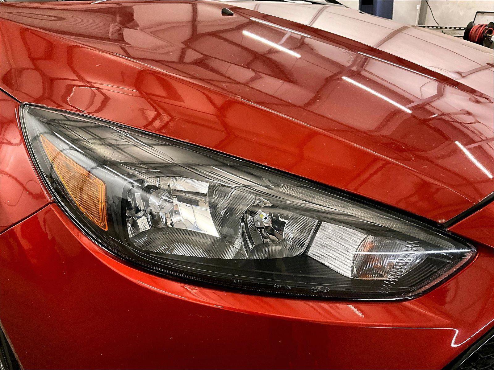 Certified 2018 Ford Focus ST FWD image 27