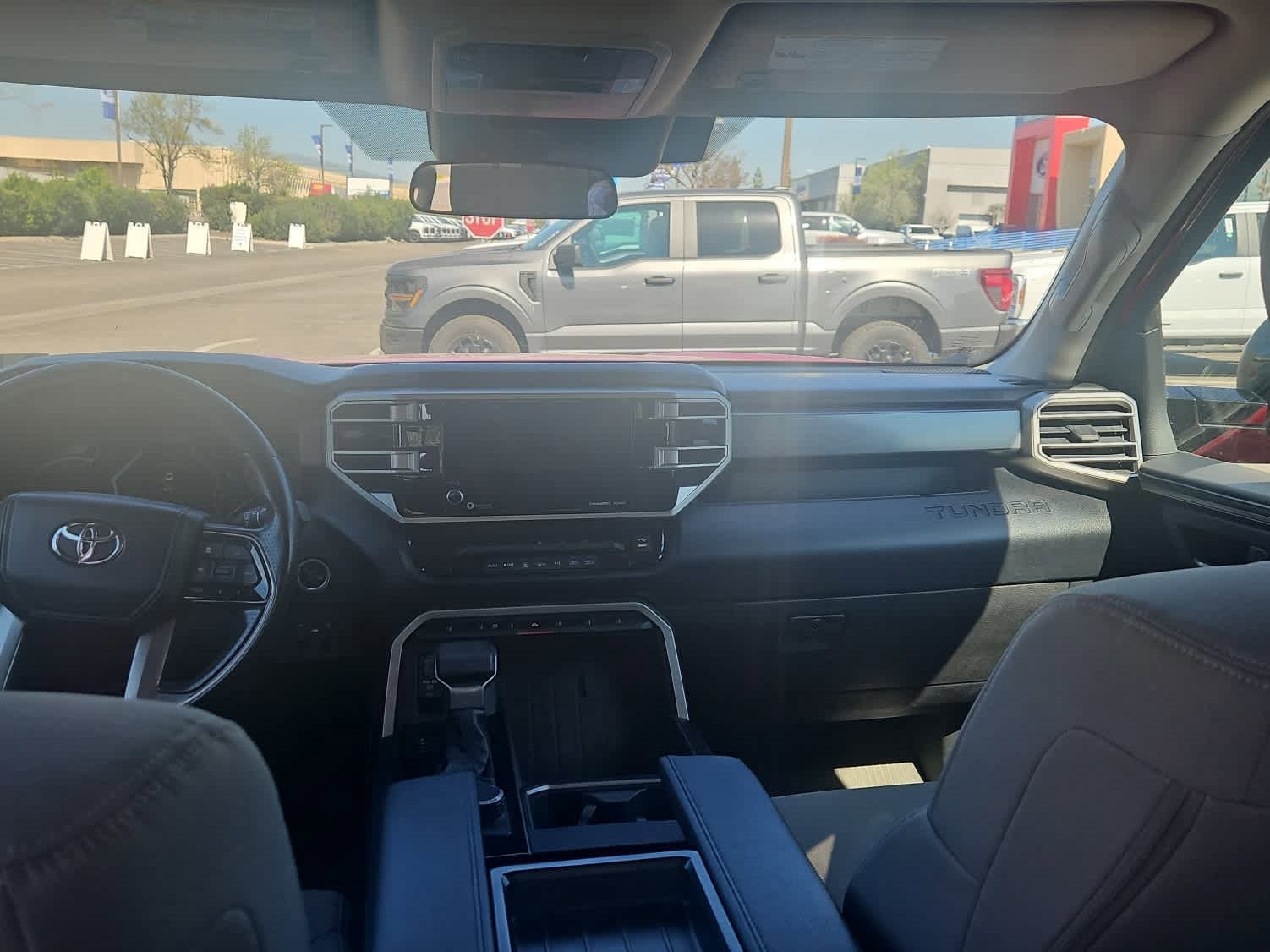 Used 2022 Toyota Tundra SR5 w/ Convenience Package image 10