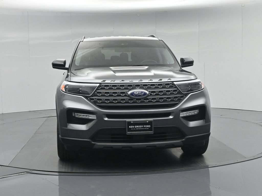 Certified 2023 Ford Explorer XLT w/ Equipment Group 202A RWD image 60