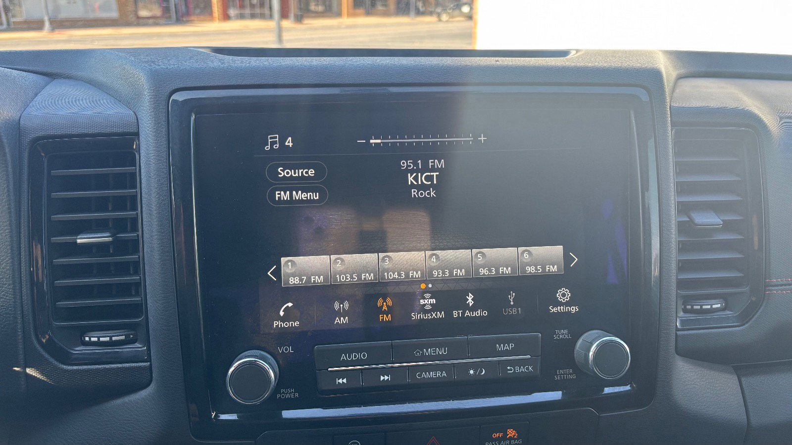 Used 2023 Nissan Frontier PRO-4X w/ Pro-4X Premium Package image 42