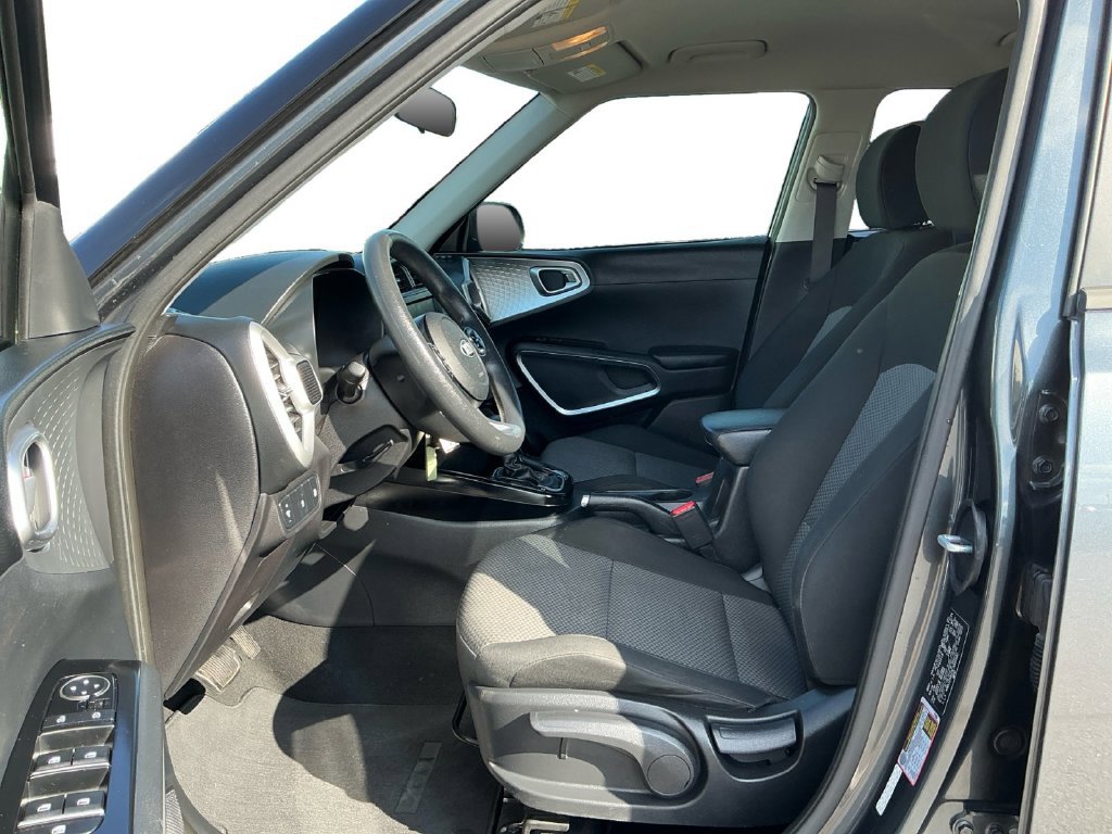 Used 2020 Kia Soul LX FWD image 14