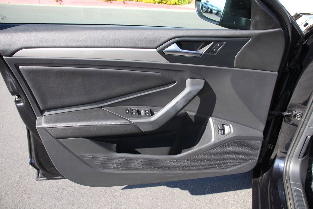 Used 2022 Volkswagen Jetta S FWD image 22