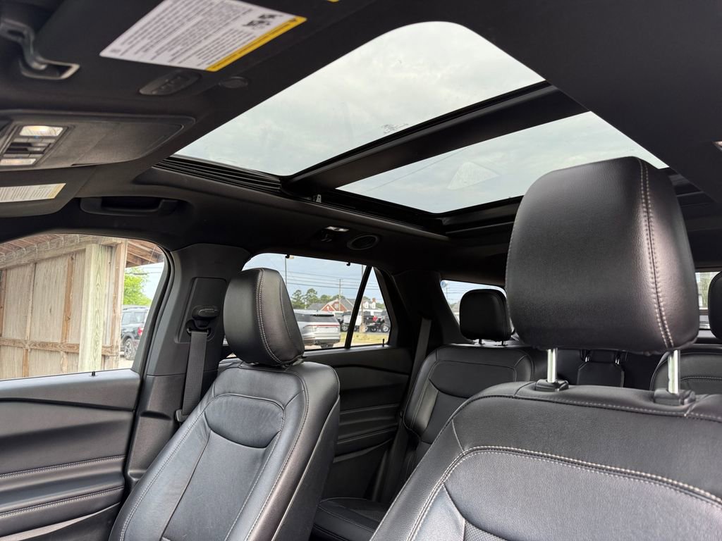 Certified 2020 Ford Explorer Limited w/ Class III Trailer Tow Package RWD image 17