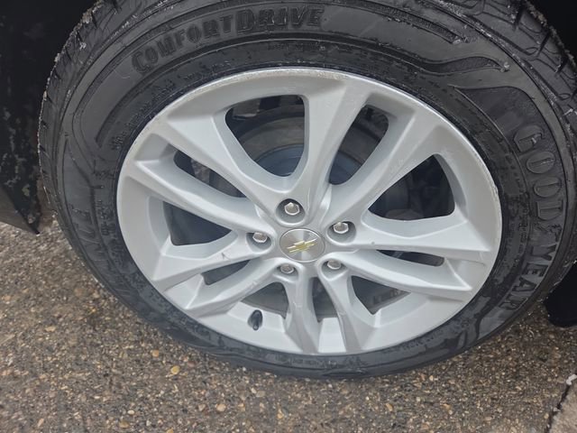 Used 2017 Chevrolet Malibu LT image 23