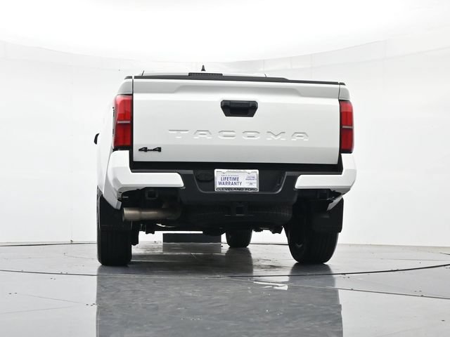 Used 2025 Toyota Tacoma TRD Sport AWD/4WD image 37