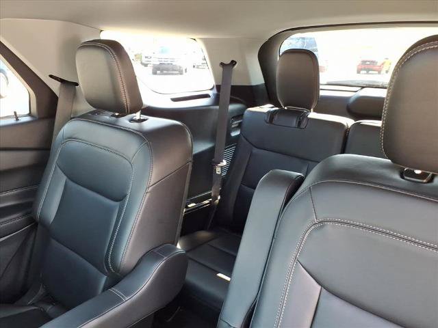 Certified 2023 Ford Explorer XLT w/ Equipment Group 202A AWD/4WD image 11