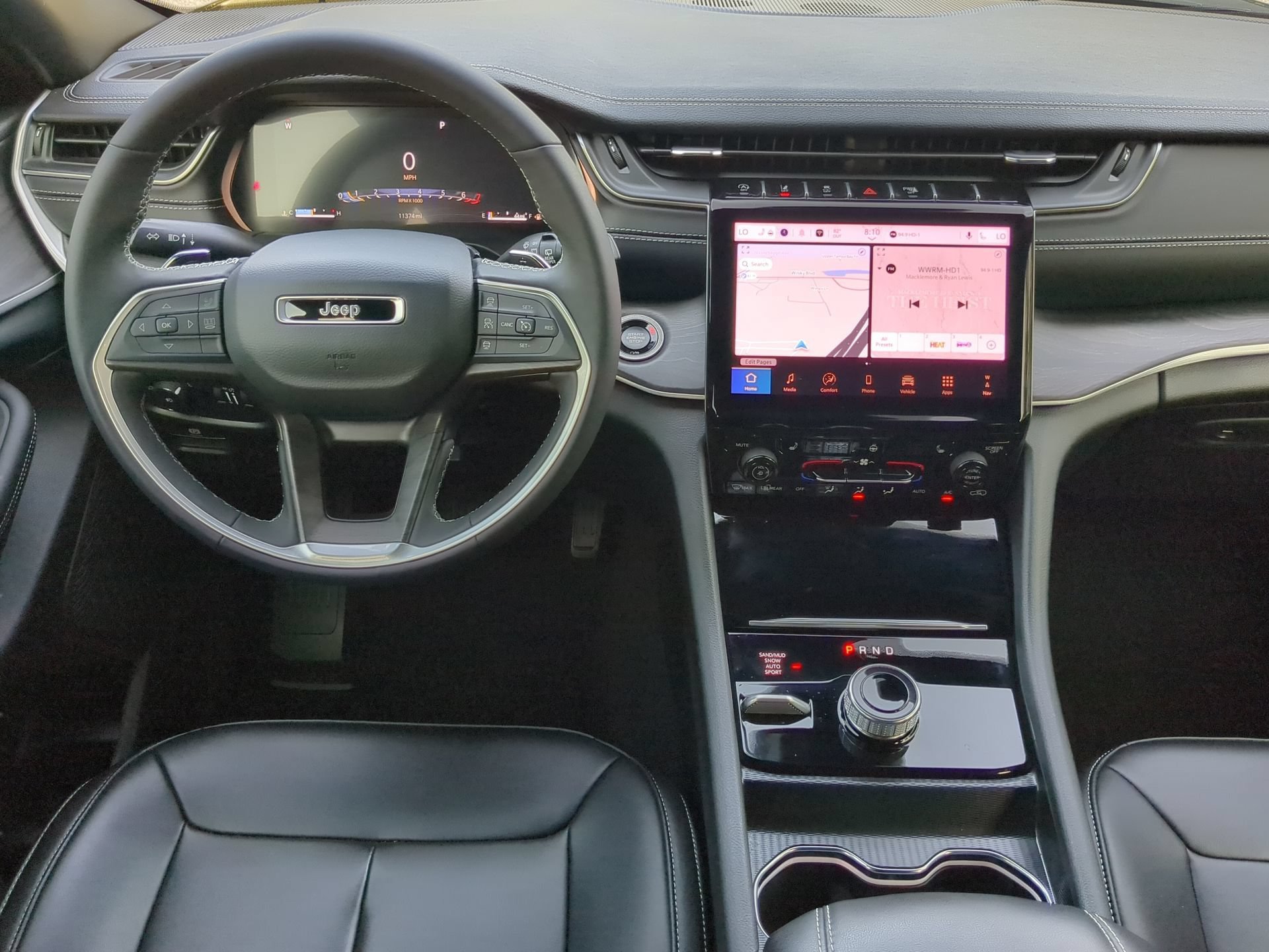 Used 2025 Jeep Grand Cherokee Limited AWD/4WD image 51