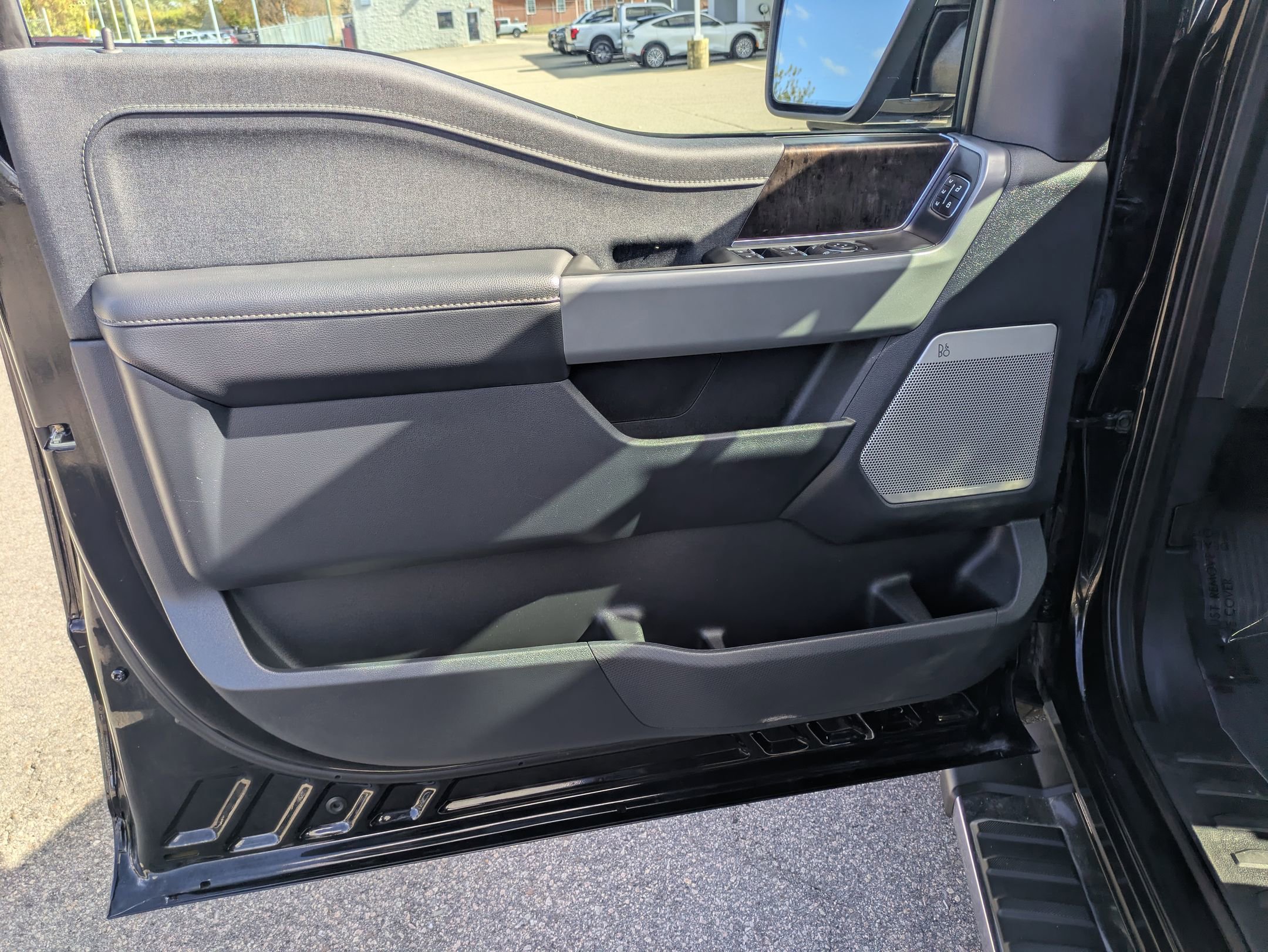 Certified 2023 Ford F150 Lariat w/ Trailer Tow Package image 12