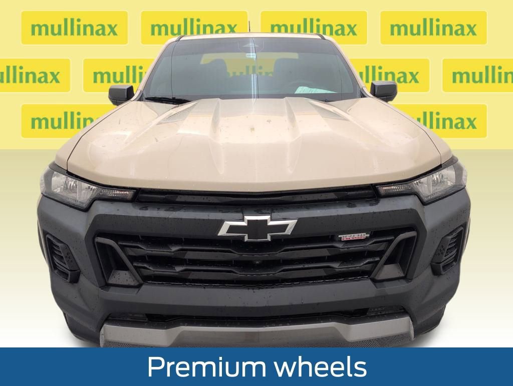 Used 2023 Chevrolet Colorado Trail Boss w/ Technology Package image 8