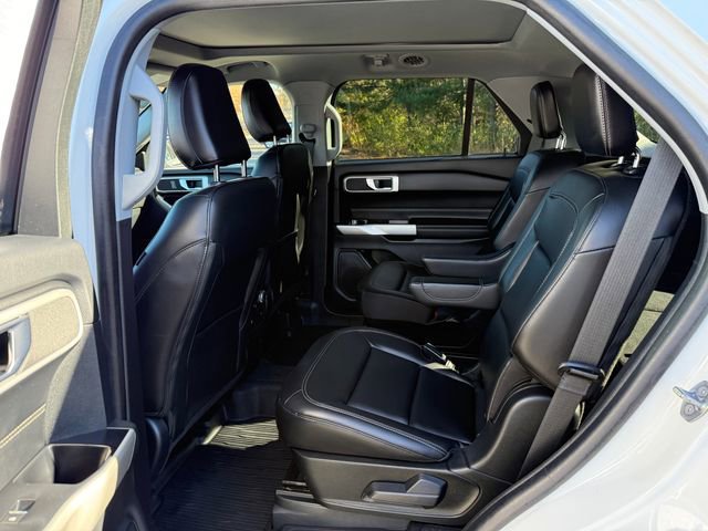 Certified 2022 Ford Explorer XLT w/ Equipment Group 202A image 14