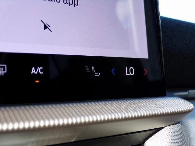 Certified 2025 Ford Explorer Active w/ Active Comfort Package image 25