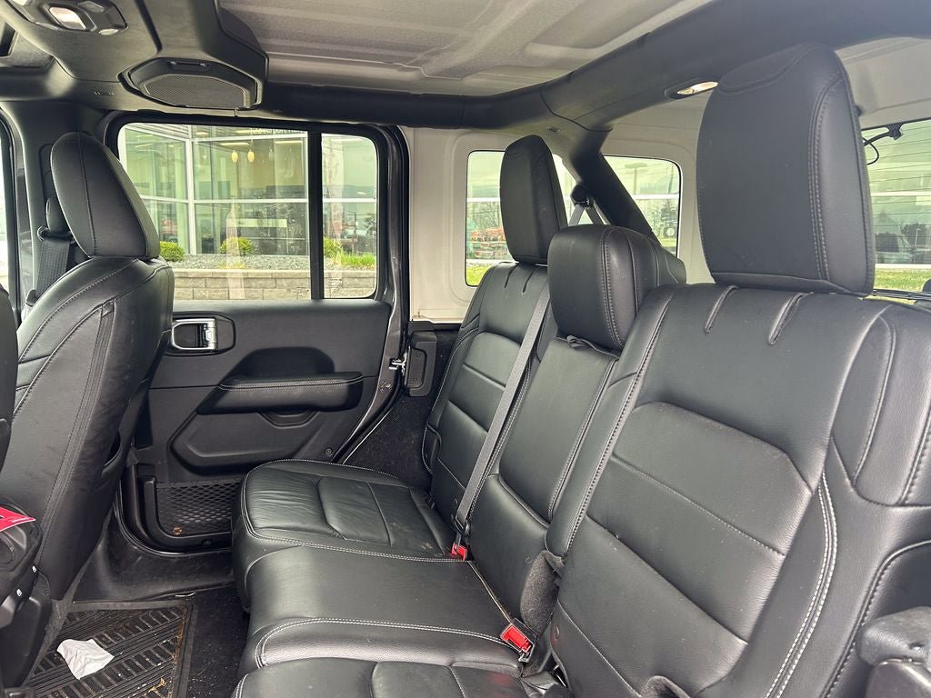 Used 2018 Jeep Wrangler Unlimited Sahara AWD/4WD image 13
