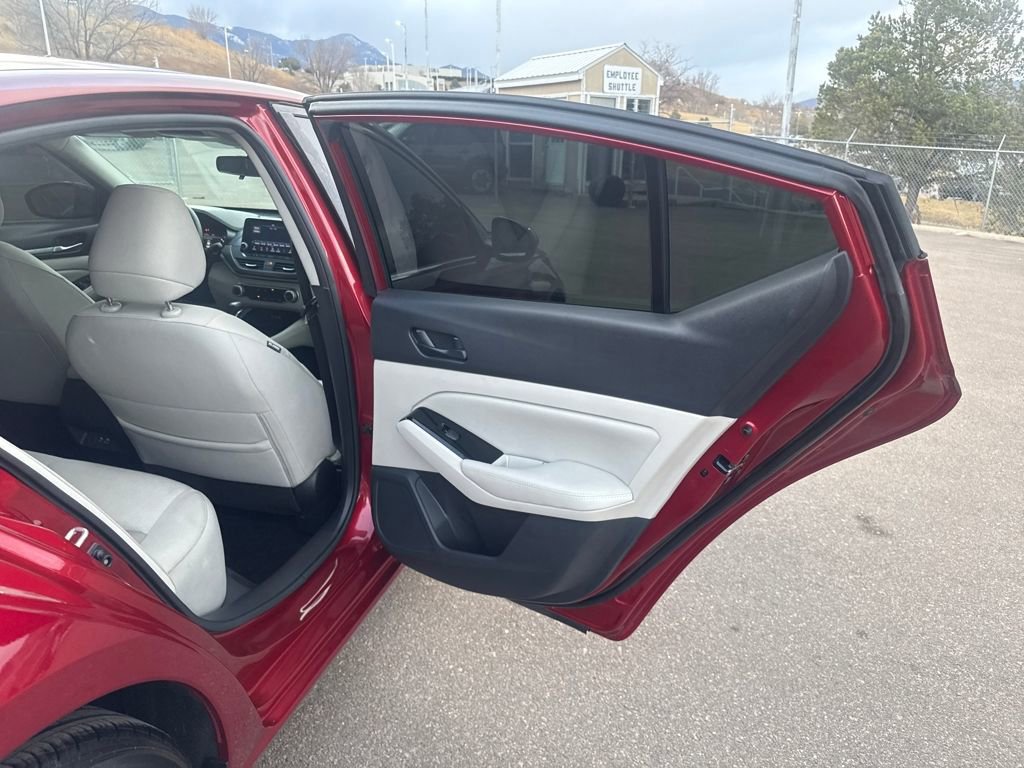 Used 2023 Nissan Altima 2.5 SV image 22