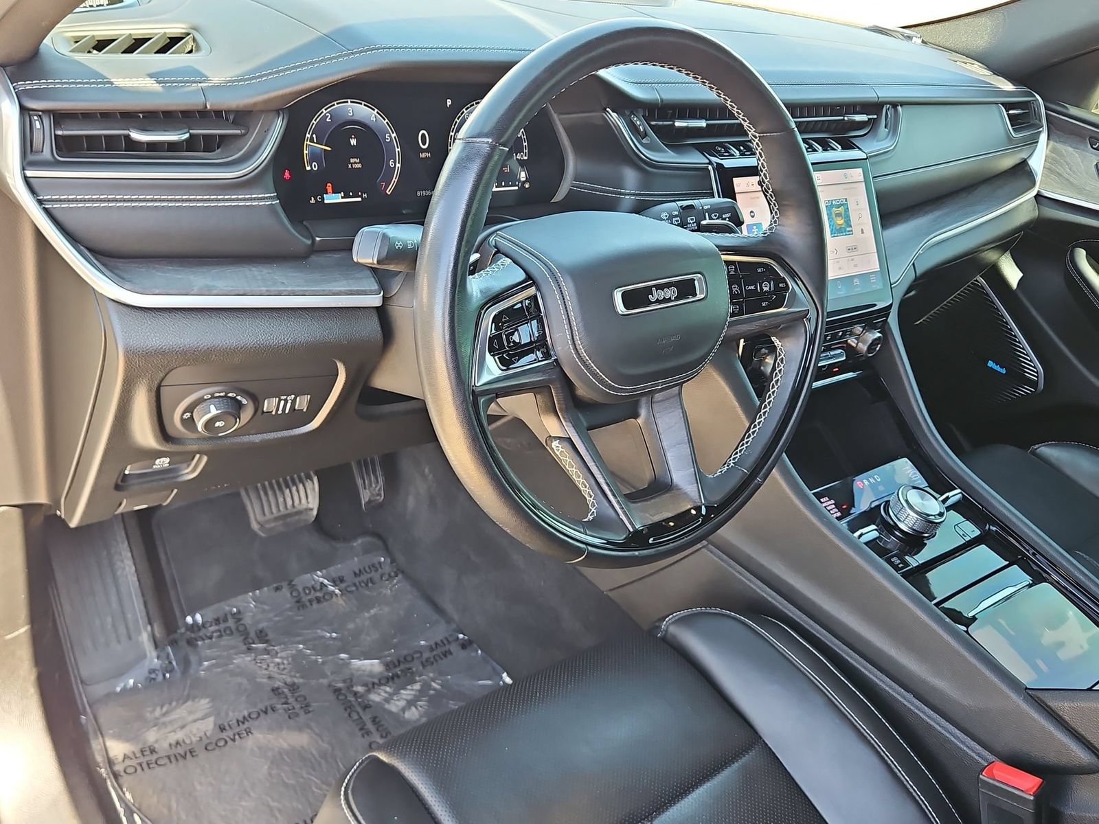 Used 2022 Jeep Grand Cherokee L Overland w/ Advanced Protech Group III AWD/4WD image 13