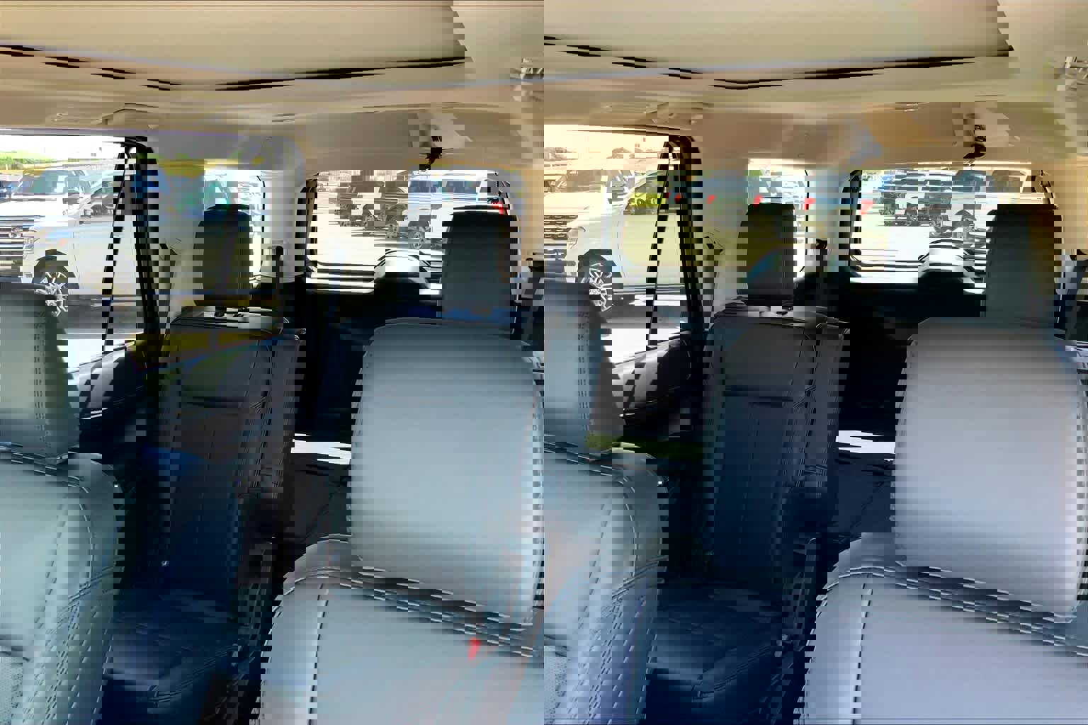 Certified 2024 Ford Expedition XLT image 20